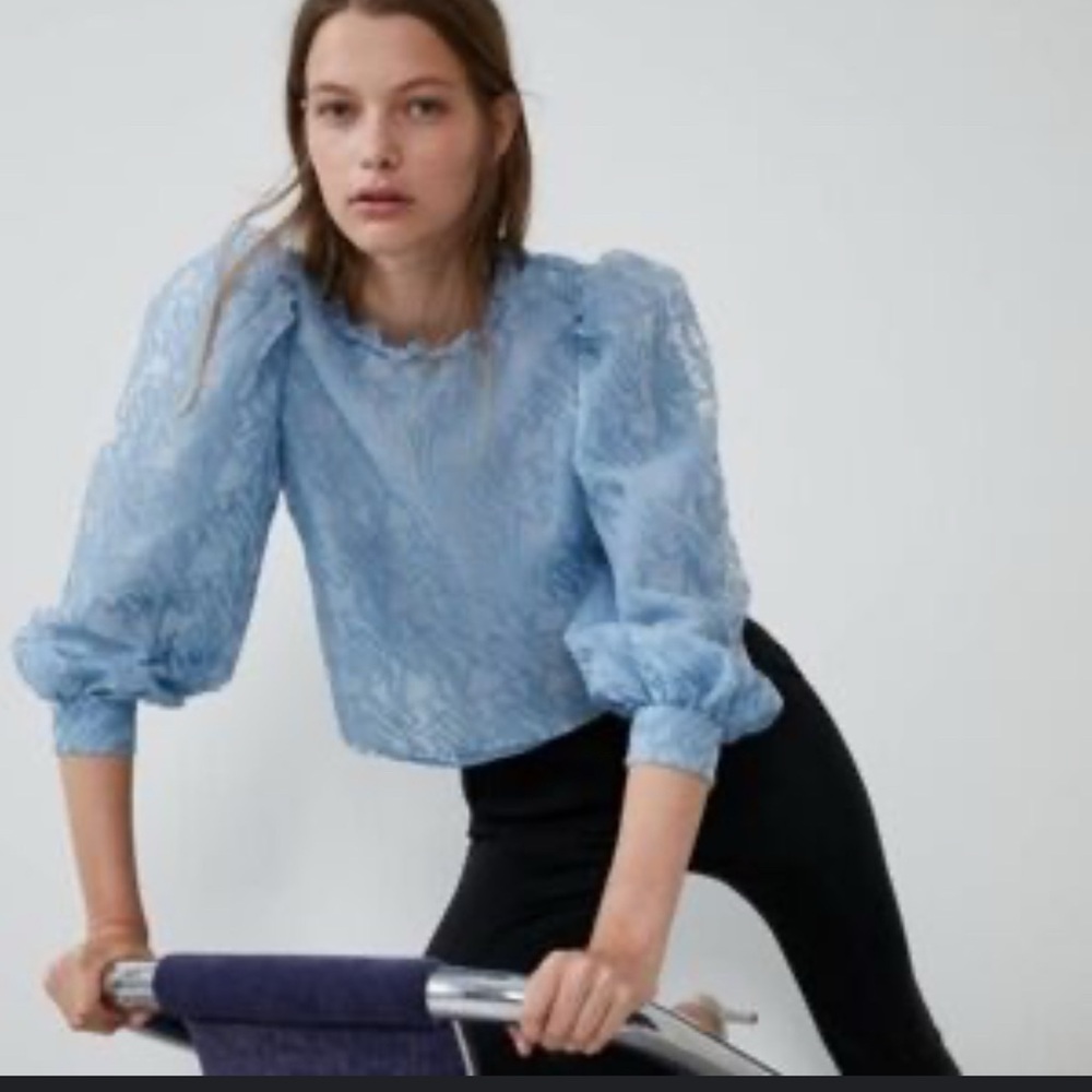 ♥️Zara Light Blue organza Blouse